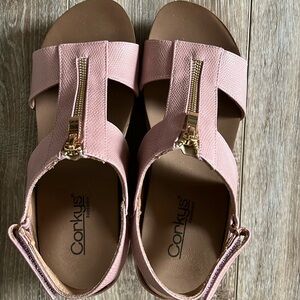 Corky’s Zip It Good Blush Wedges